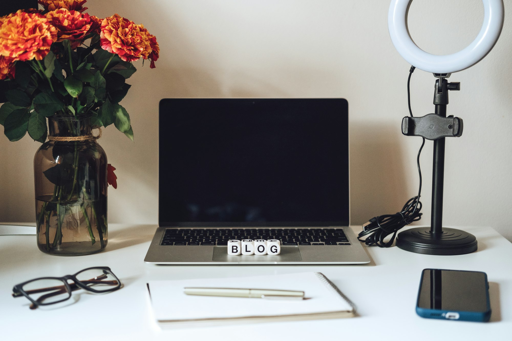Blogging Equipment. How To Start Blog, Blogging for Beginners. Laptop, Mobile Phone, Ring Light